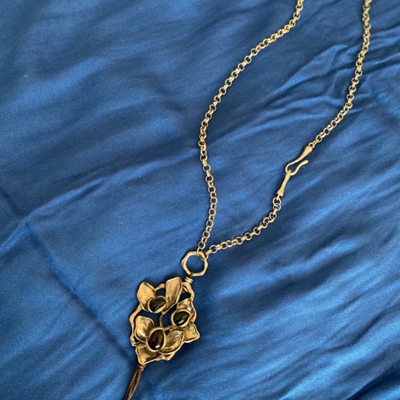 Necklaces - Picture 7 of 8